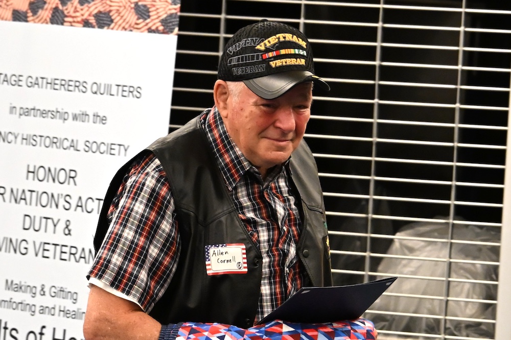 Muncy Historical Society - Veterans receive Quilts of Valor