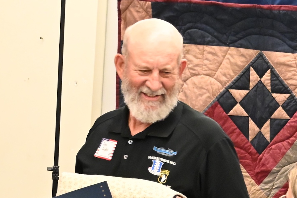 Muncy Historical Society - Veterans receive Quilts of Valor
