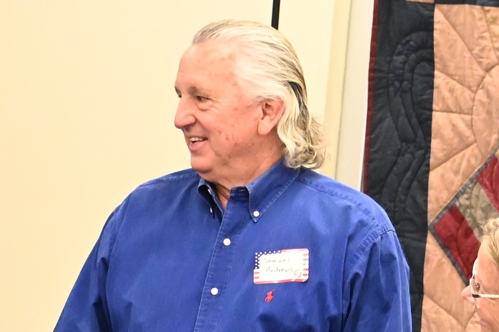 Muncy Historical Society - Veterans receive Quilts of Valor